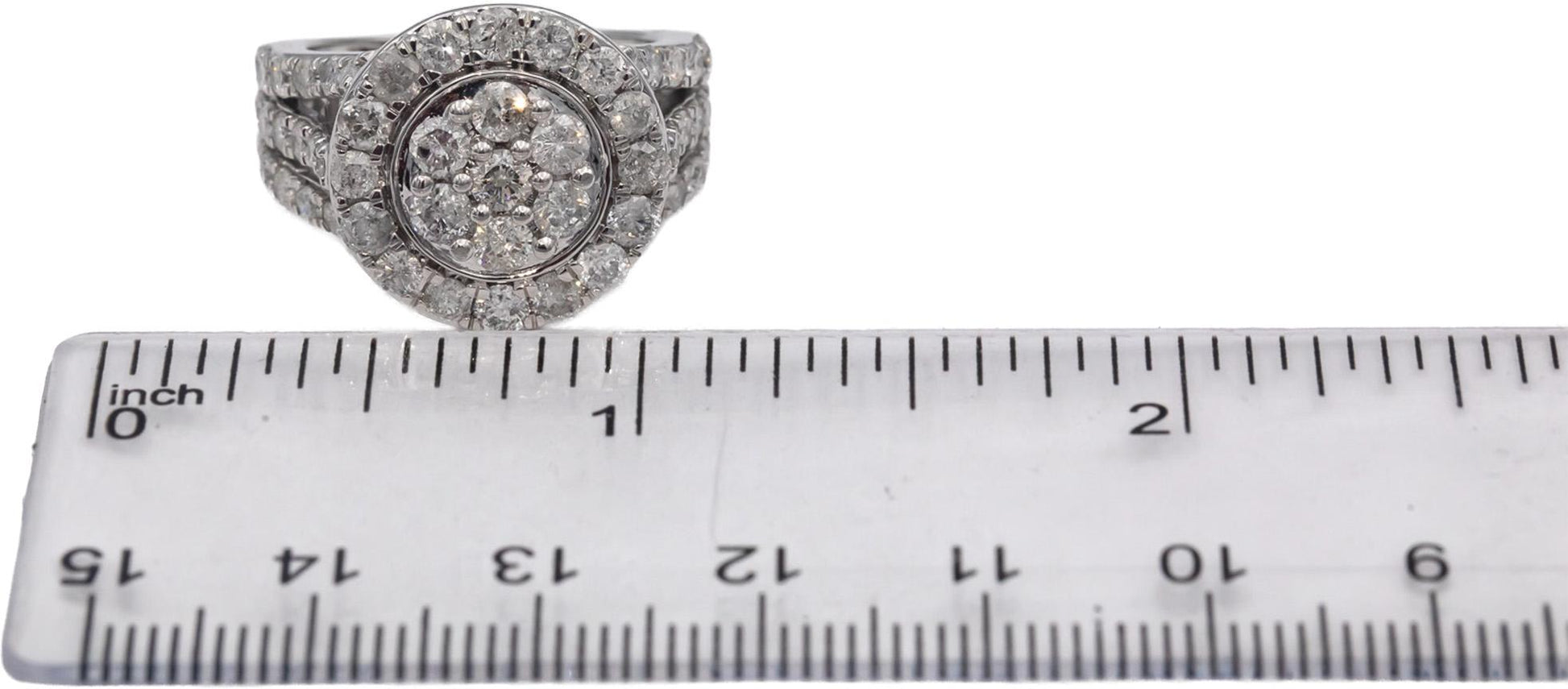 10k White Gold Round Diamond Cluster Cocktail Ring 3.0CT Size 7