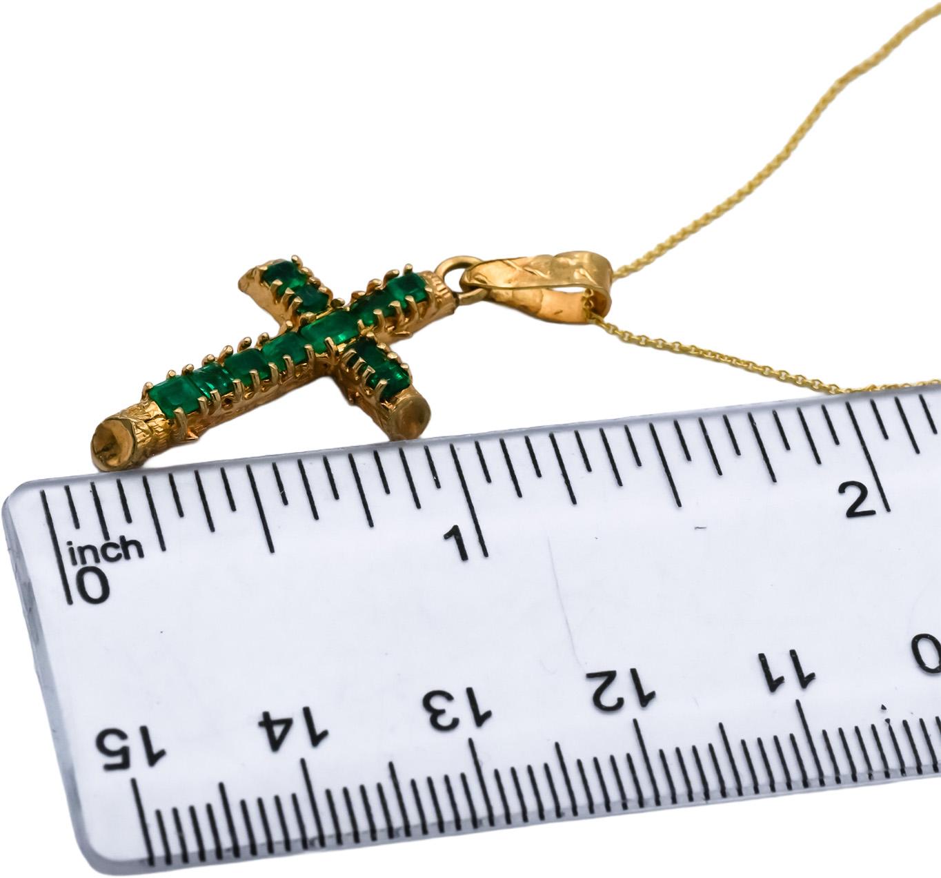 18k Yellow Gold Emerald Cross Crucifix Pendant Necklace 1.0CT