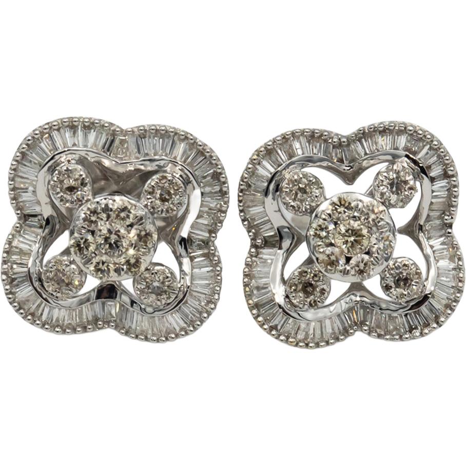 18k White Gold Round & Baguette Cut Diamond Stud Earrings 1.0CT