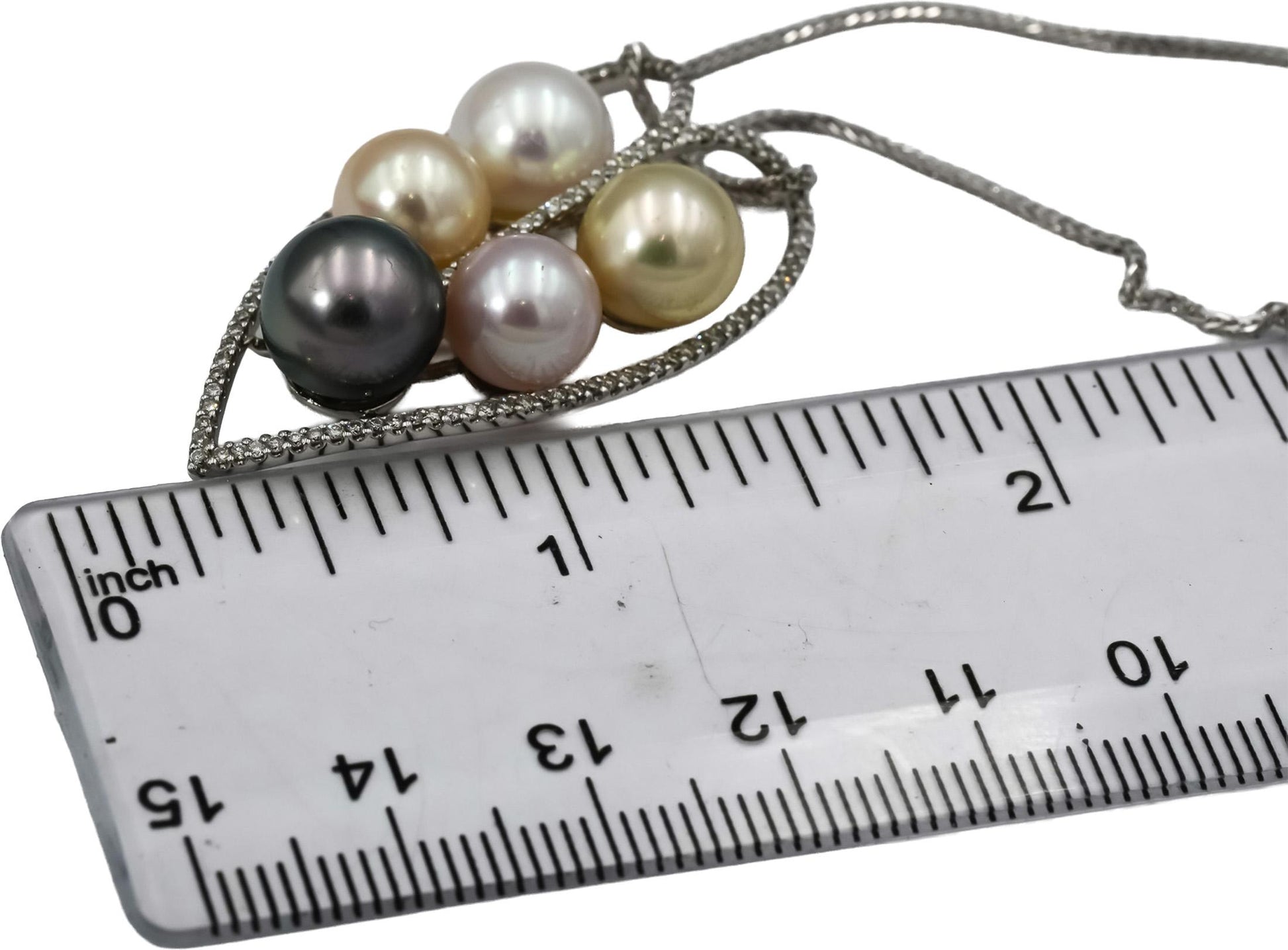 18k White Gold VS Round Diamond and 8-9.5mm Pearl Pendant Necklace 0.52CT