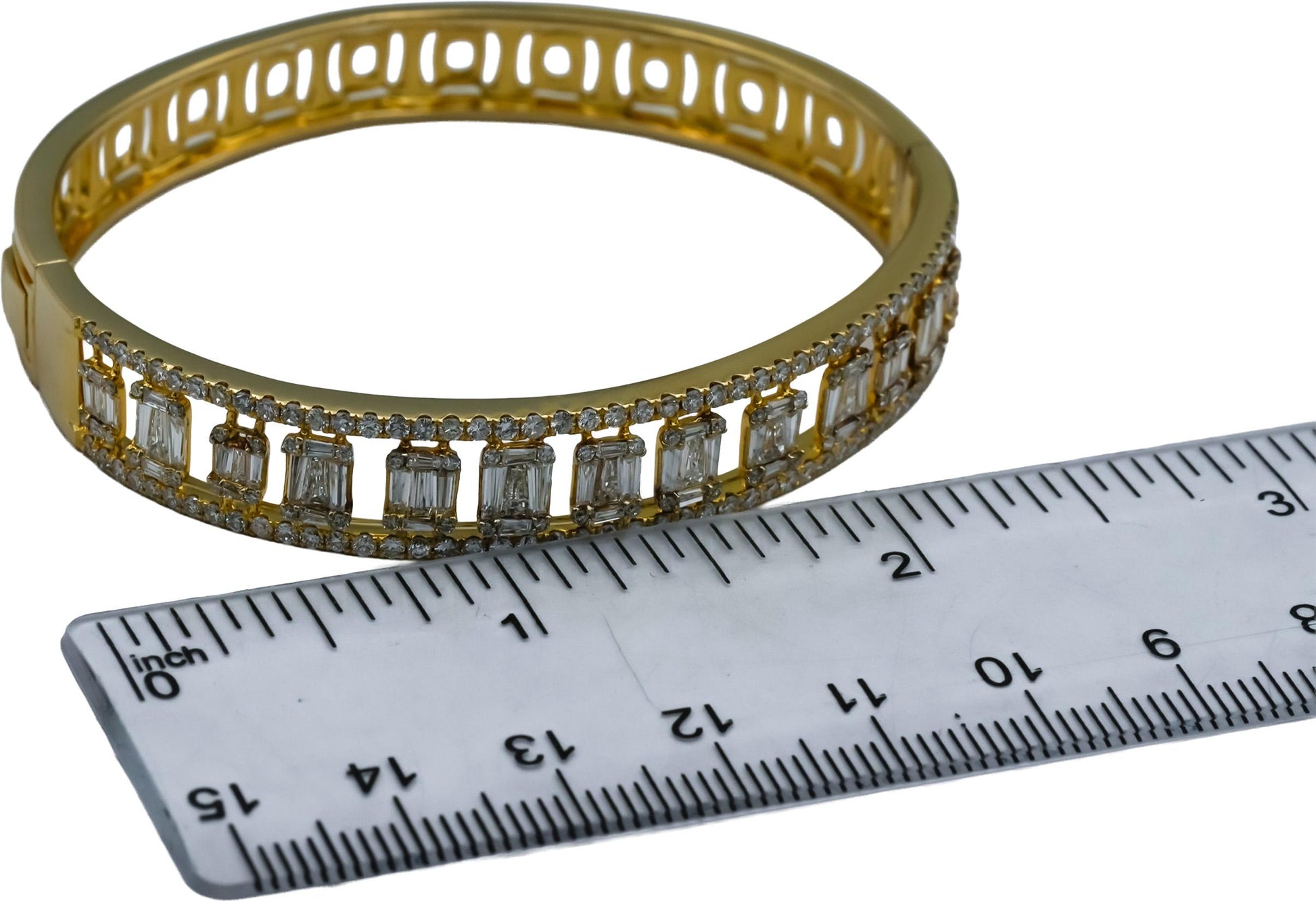 ODELIA 18k Yellow Gold Baguette and Round Diamond Bangle Bracelet 3.0CT