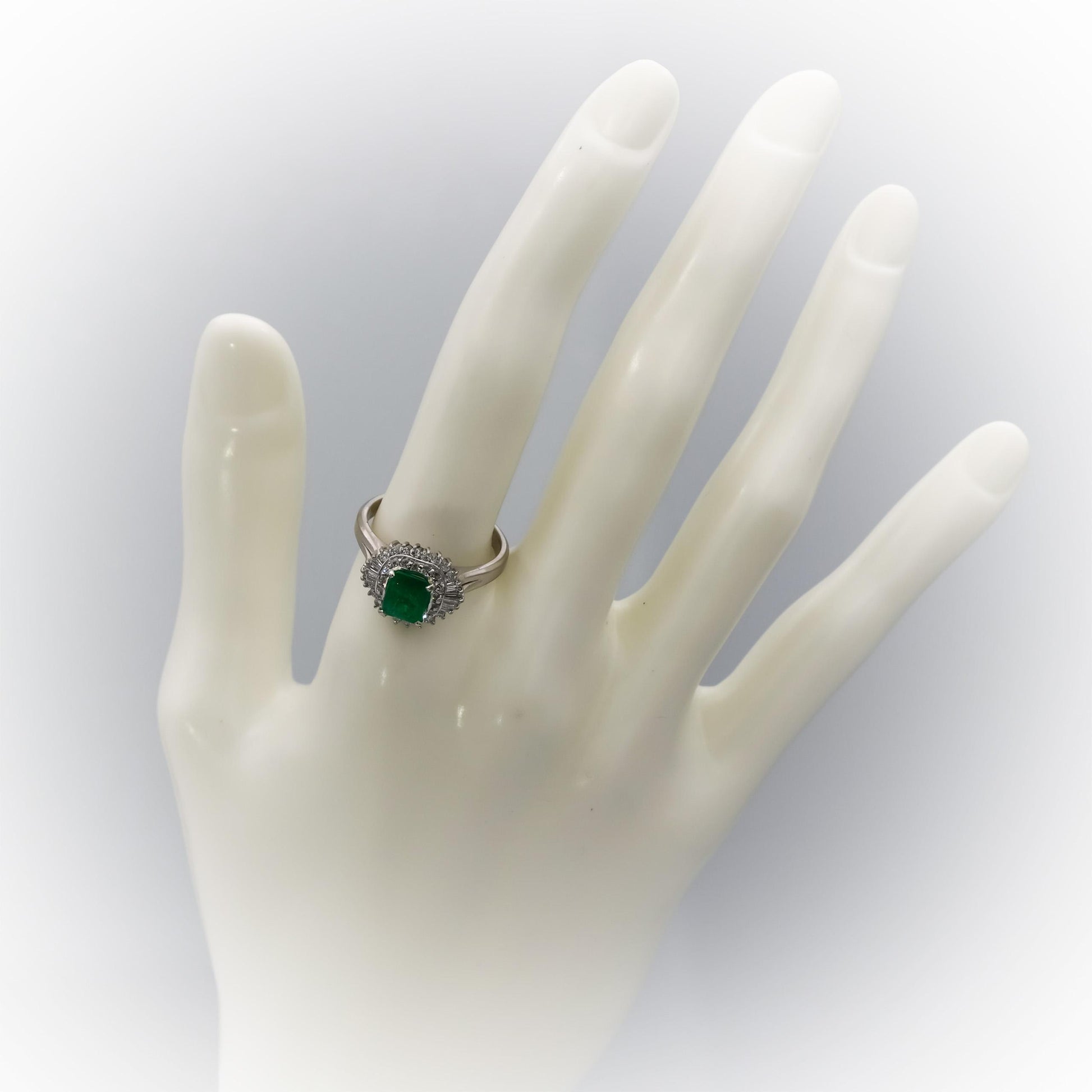 Platinum VS Diamond and Emerald Cocktail Ring 1.74CT Size 8