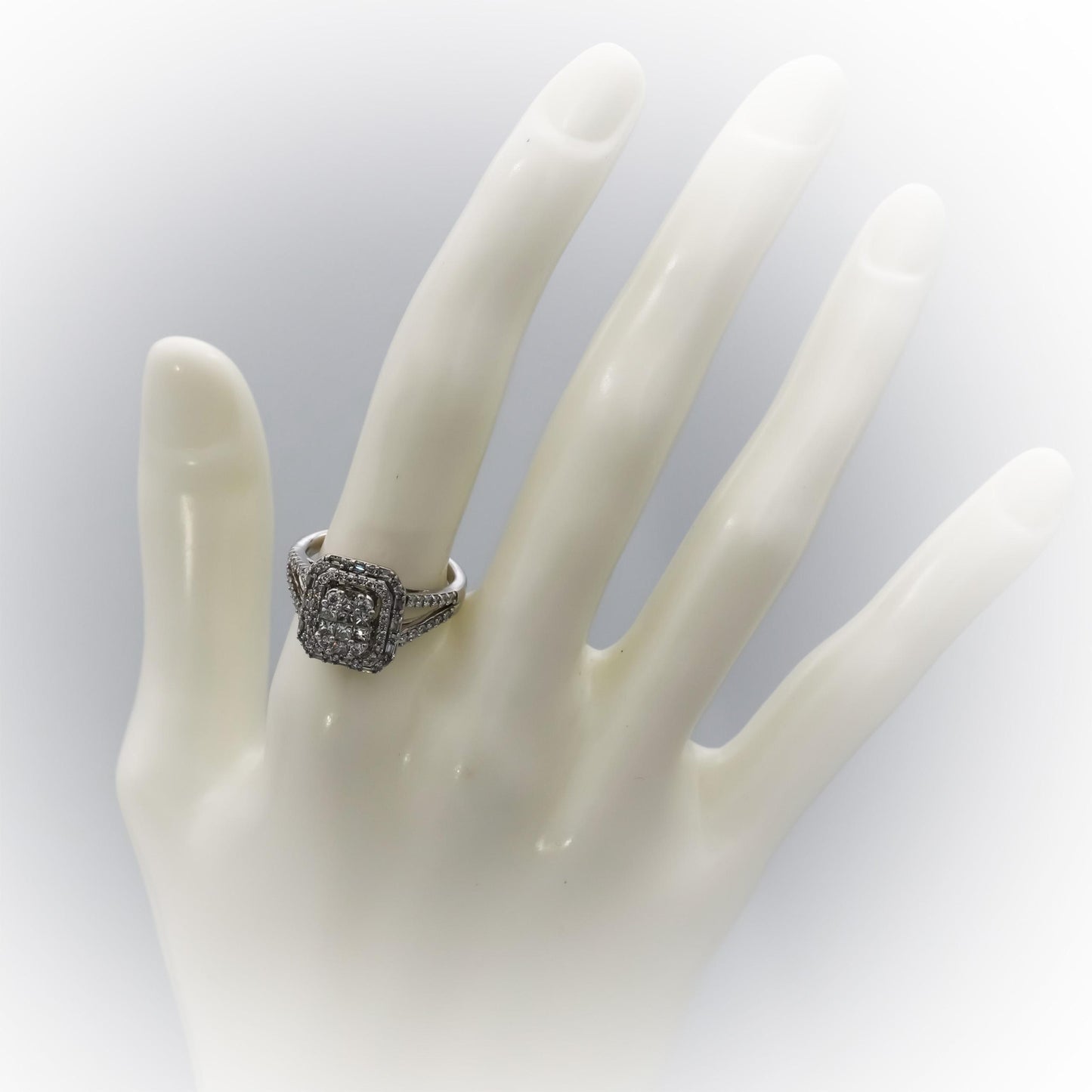 14k White Gold Princess and Round Diamond Cluster Cocktail Ring 1.0CT Size 7