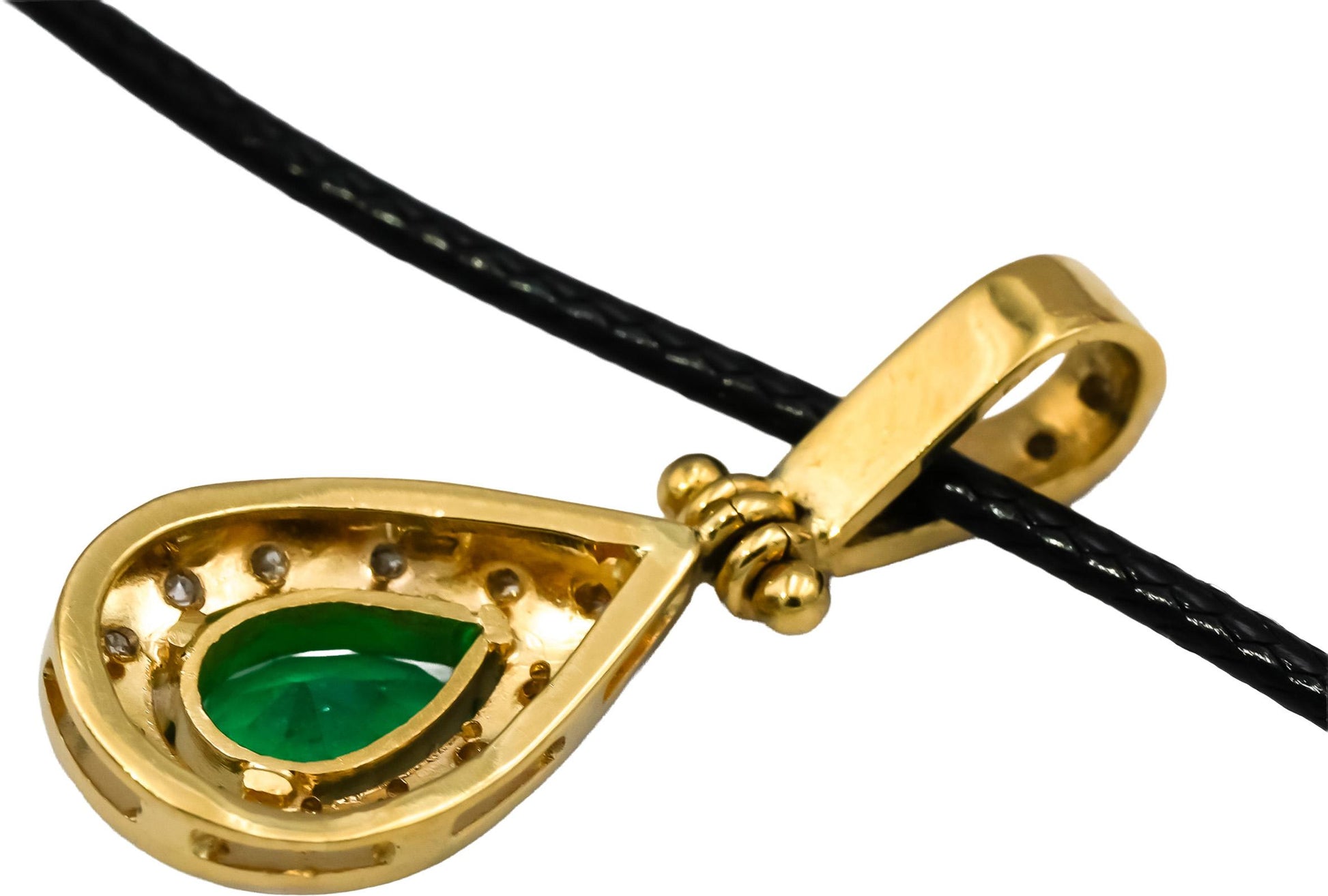 18k Yellow Gold Diamond and Emerald Pendant Necklace 1.15CT