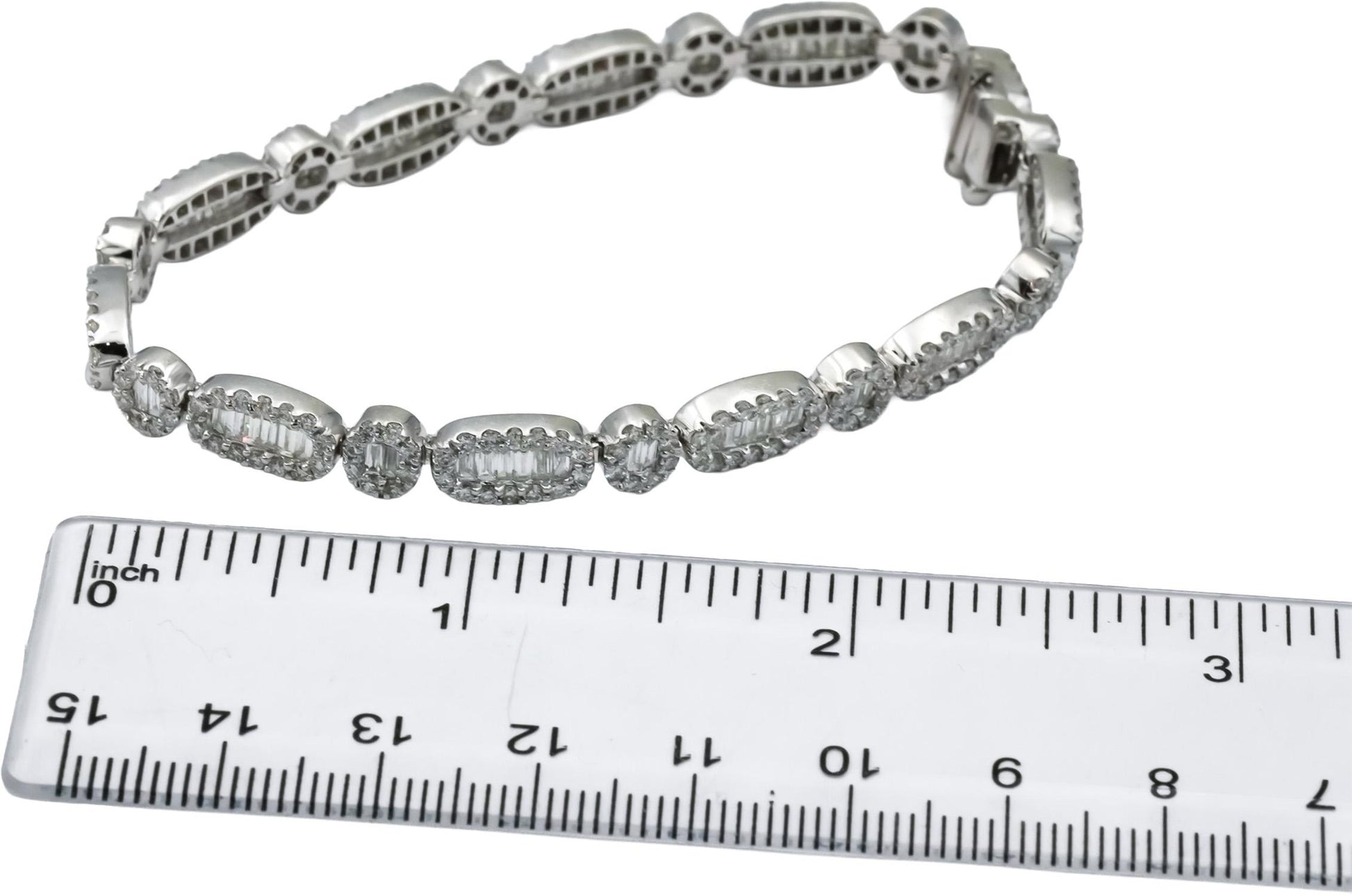 18k White Gold VS Round & Emerald Cut Fancy Link Bracelet 6.0CT