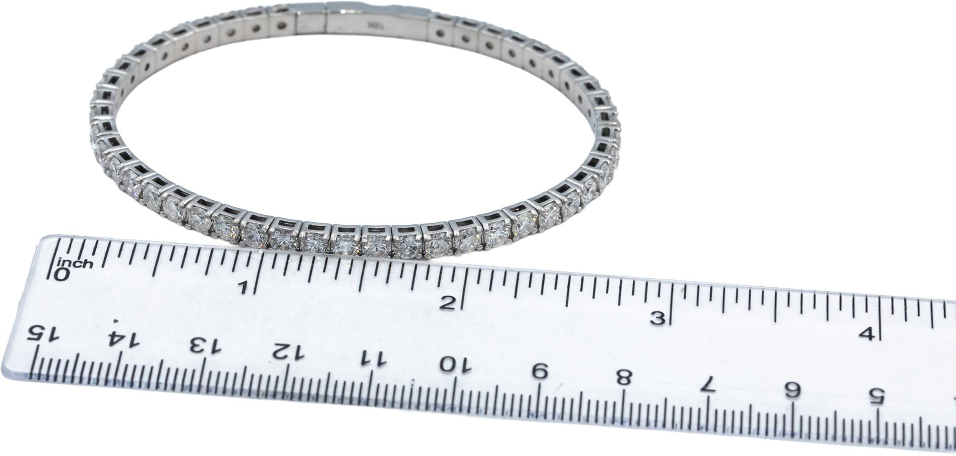 18k White Gold VS Round Diamond Flexible Bangle Bracelet 7.96CT