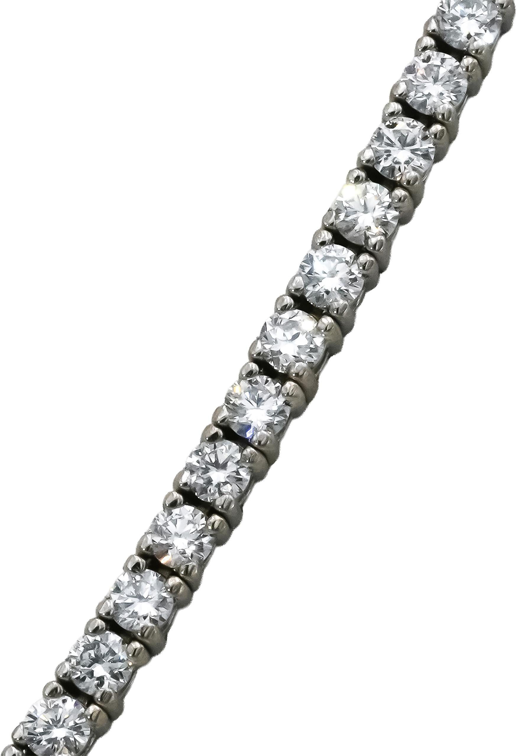 14k White Gold VS Round Diamond Tennis Necklace 5.72CT