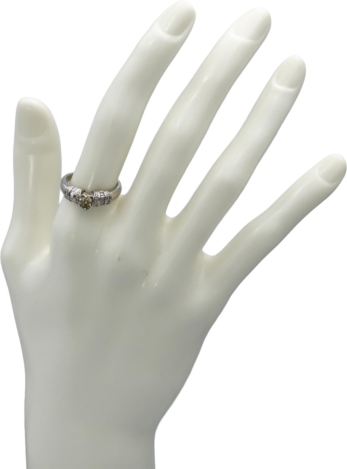 GIA 18k White Gold Color Changing Diamond Ring 0.47CT w/ 0.27CT Center Size 7