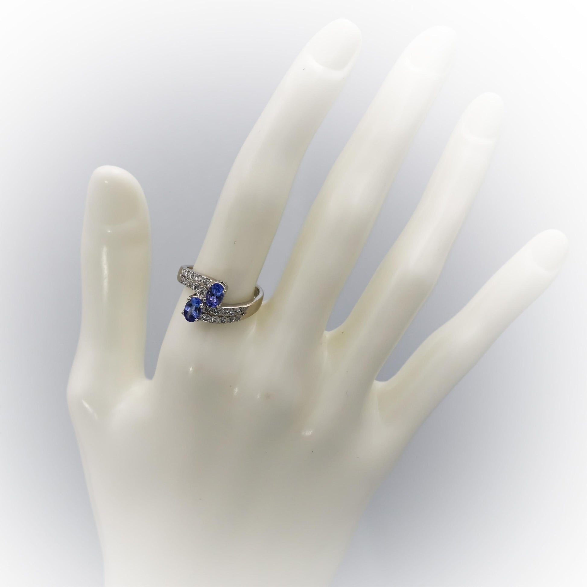 14k White Gold Diamond and Tanzanite Bypass Ring 0.70CT Size 7