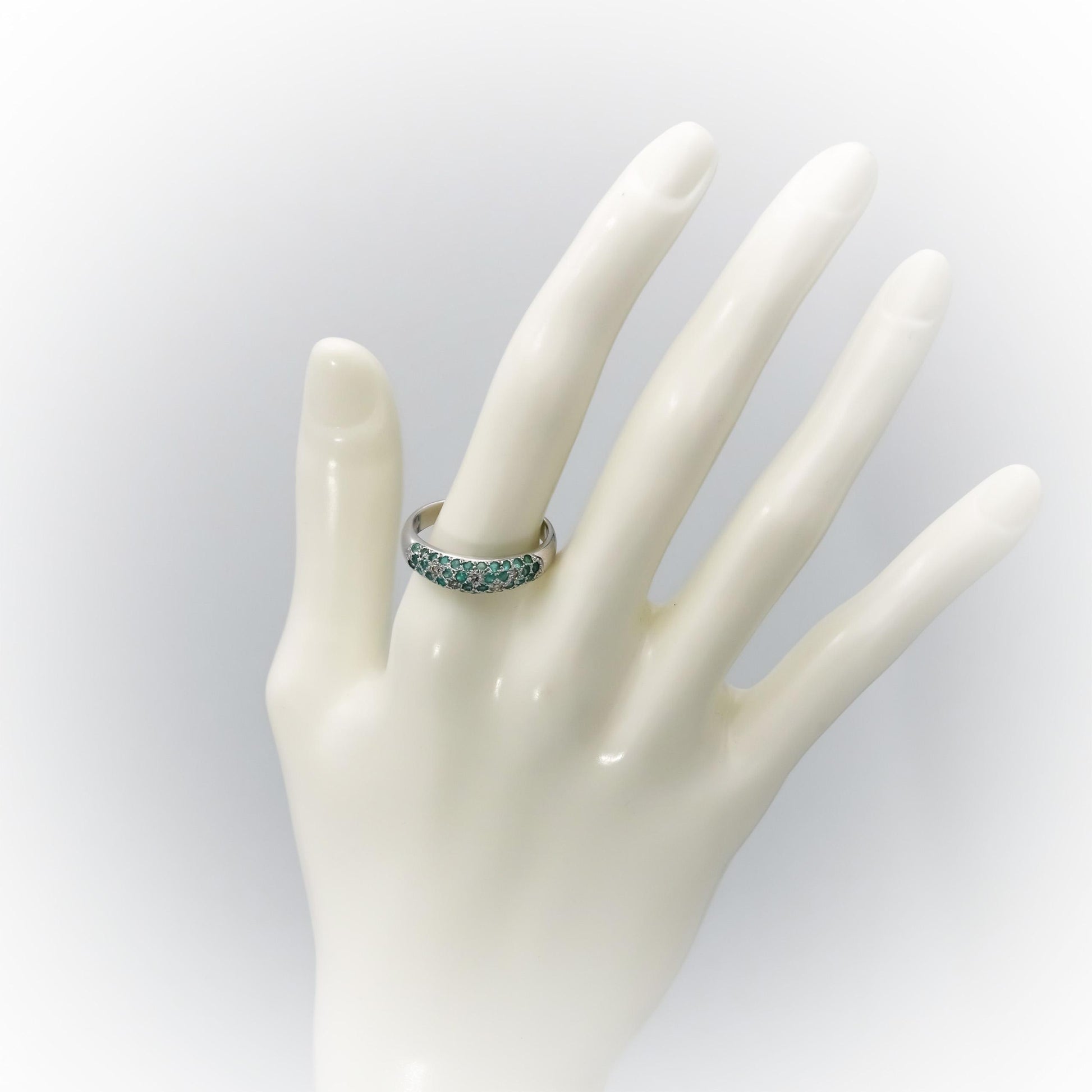 18k White Gold Diamond and Paraiba Tourmaline Band Ring 0.87CT Size 9