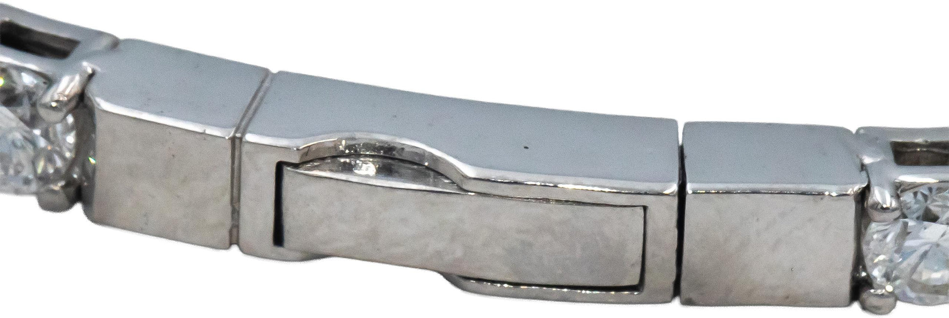 18k White Gold VS Round Diamond Flexible Bangle Bracelet 7.96CT
