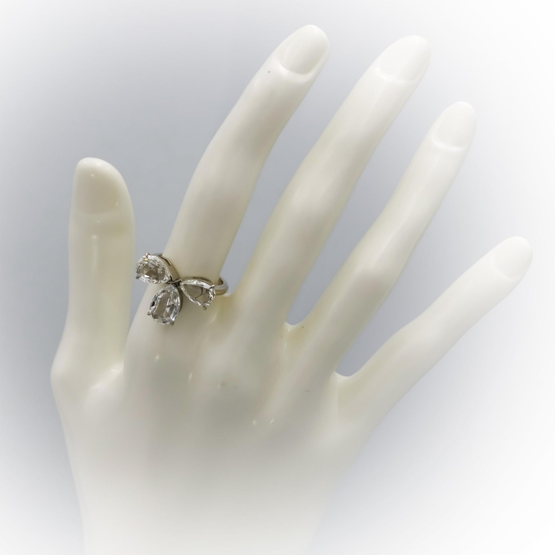 18k White Gold VS Pear Step Cut Diamond Three Stone Ring 3.25CT Size 6.25