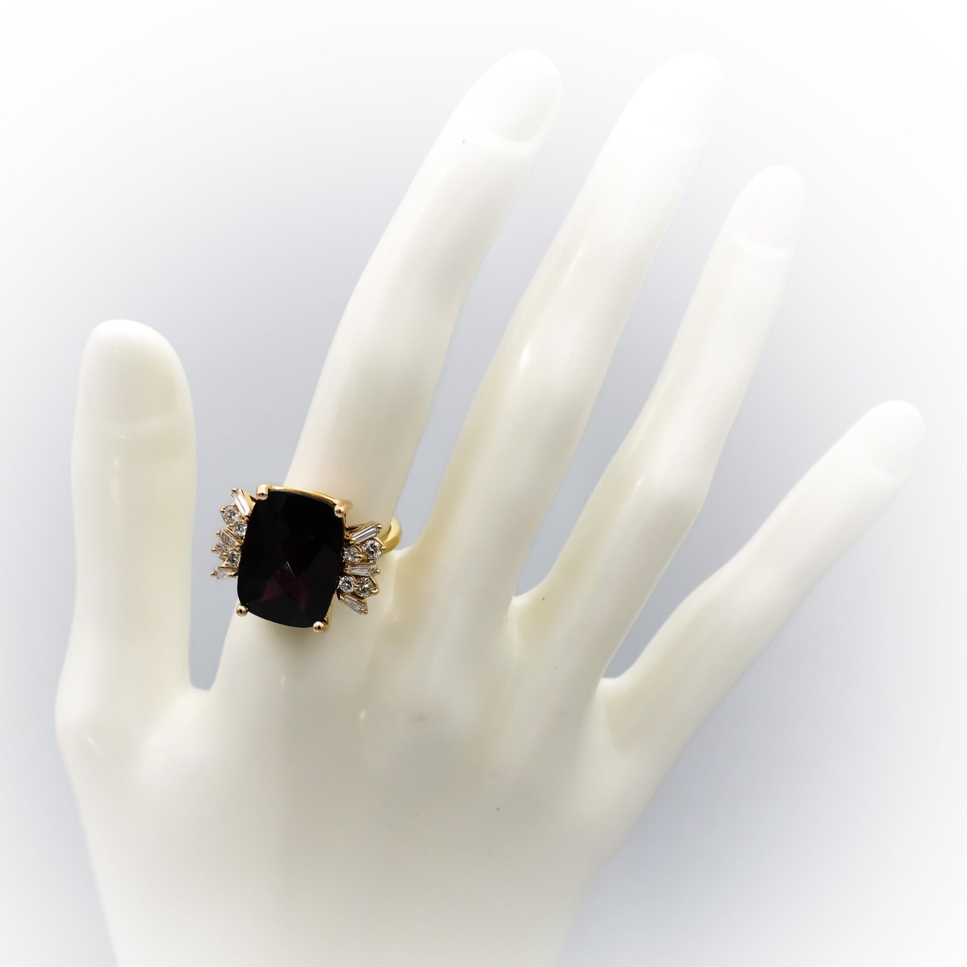 18k Yellow Gold VS Diamond and Garnet Cocktail Ring 16.50CT Size 6.75