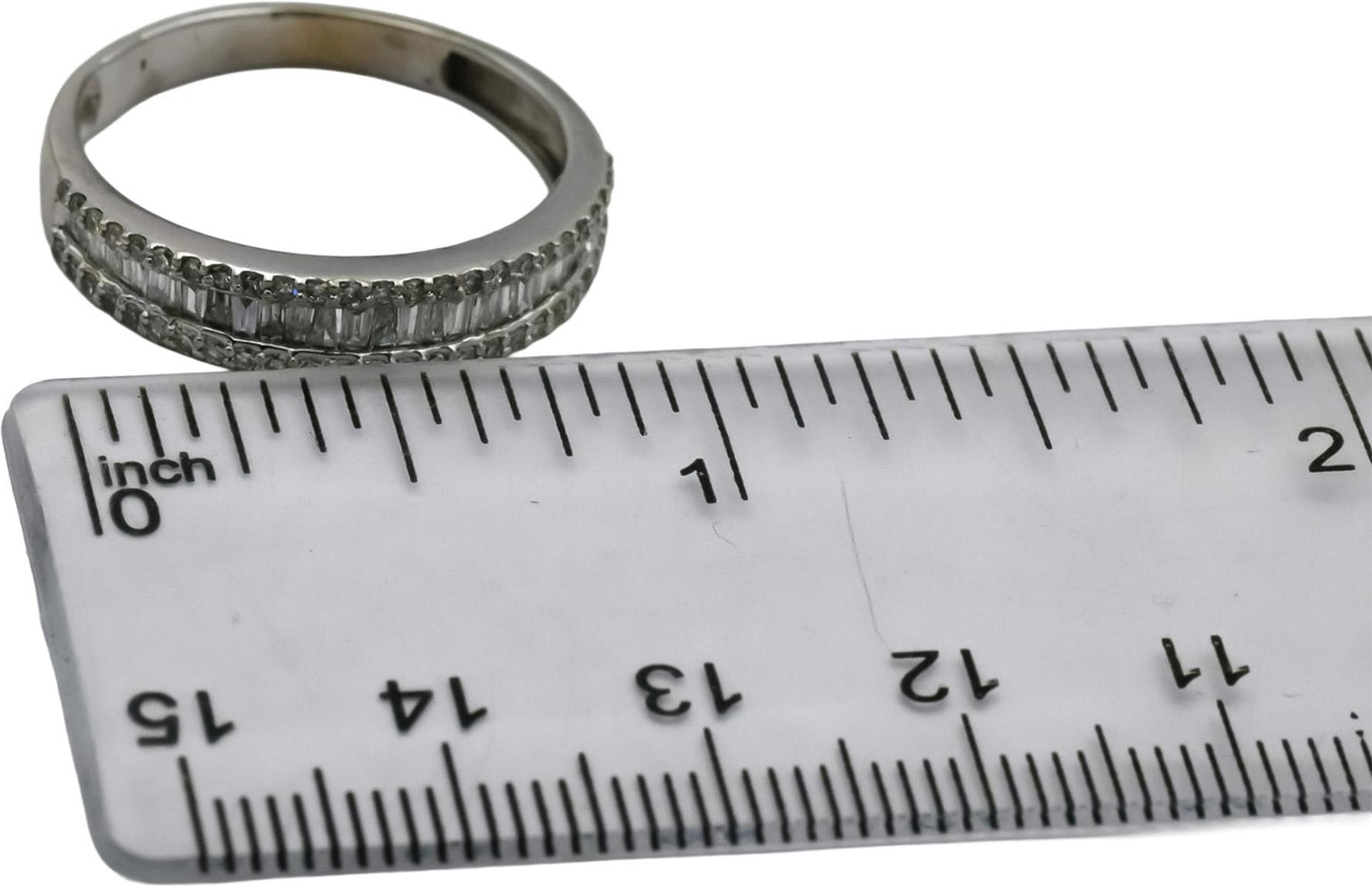 10k White Gold Round and Baguette Cut Diamond Band Ring 0.75CT Size 9.5