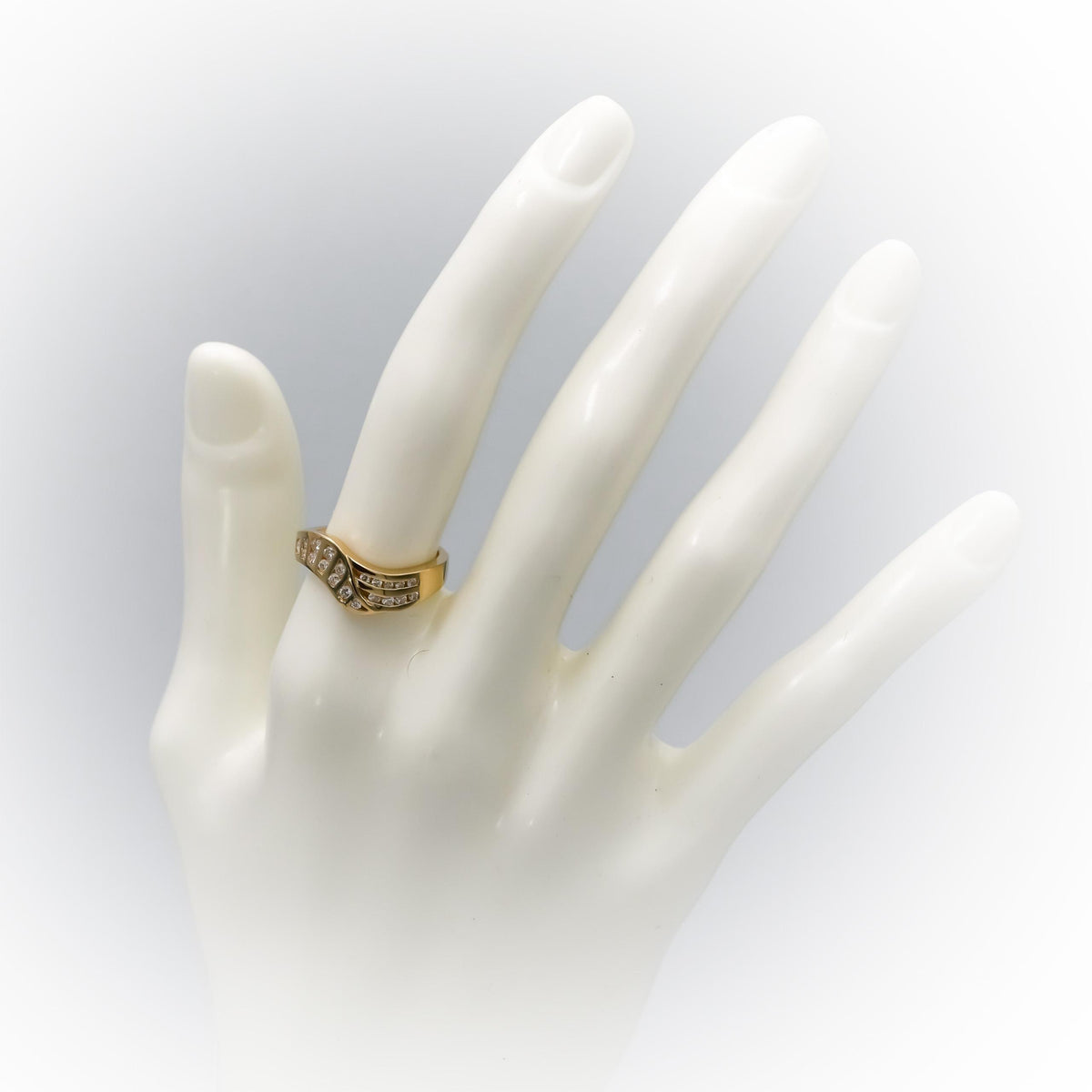 14k Yellow Gold Round Diamond Wavy Band Ring 0.50CT Size 6