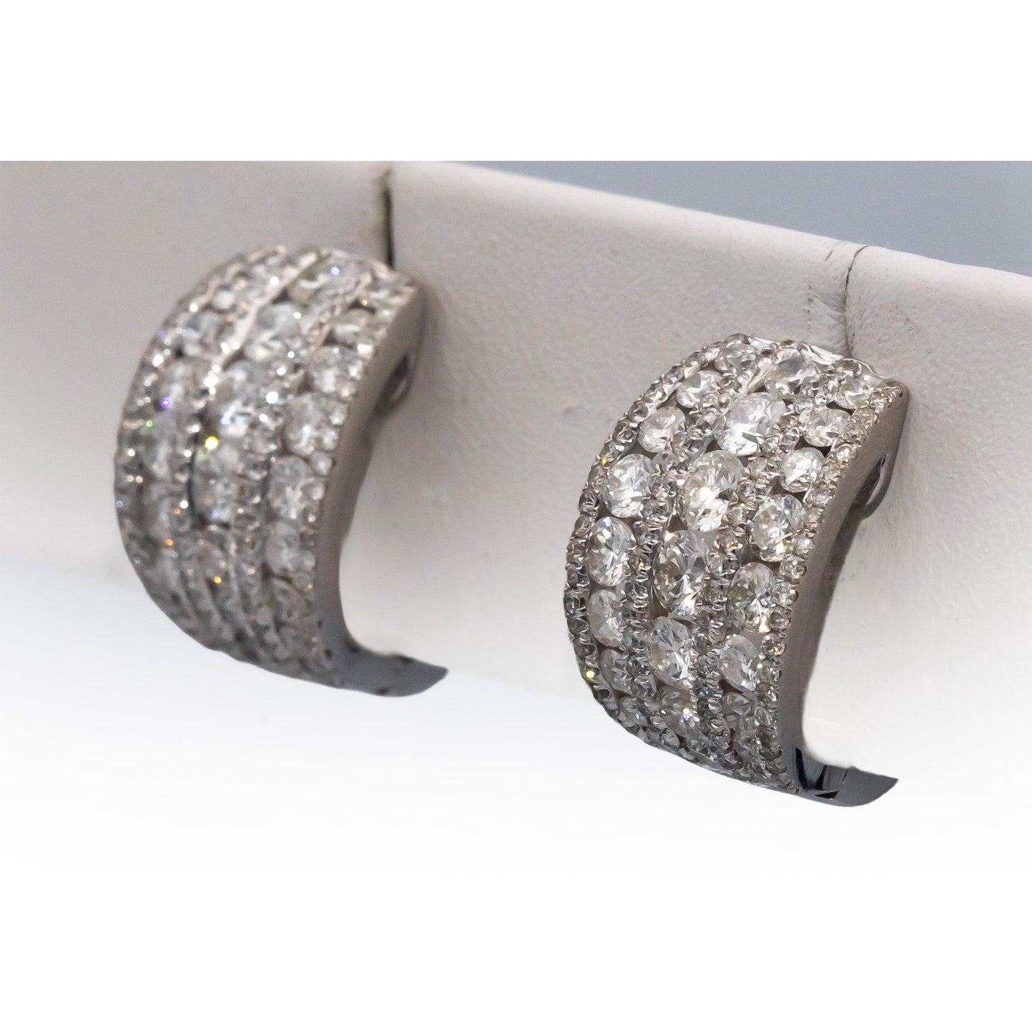 14k White Gold Round Diamond Curved Cluster Earrings 2.0CTW