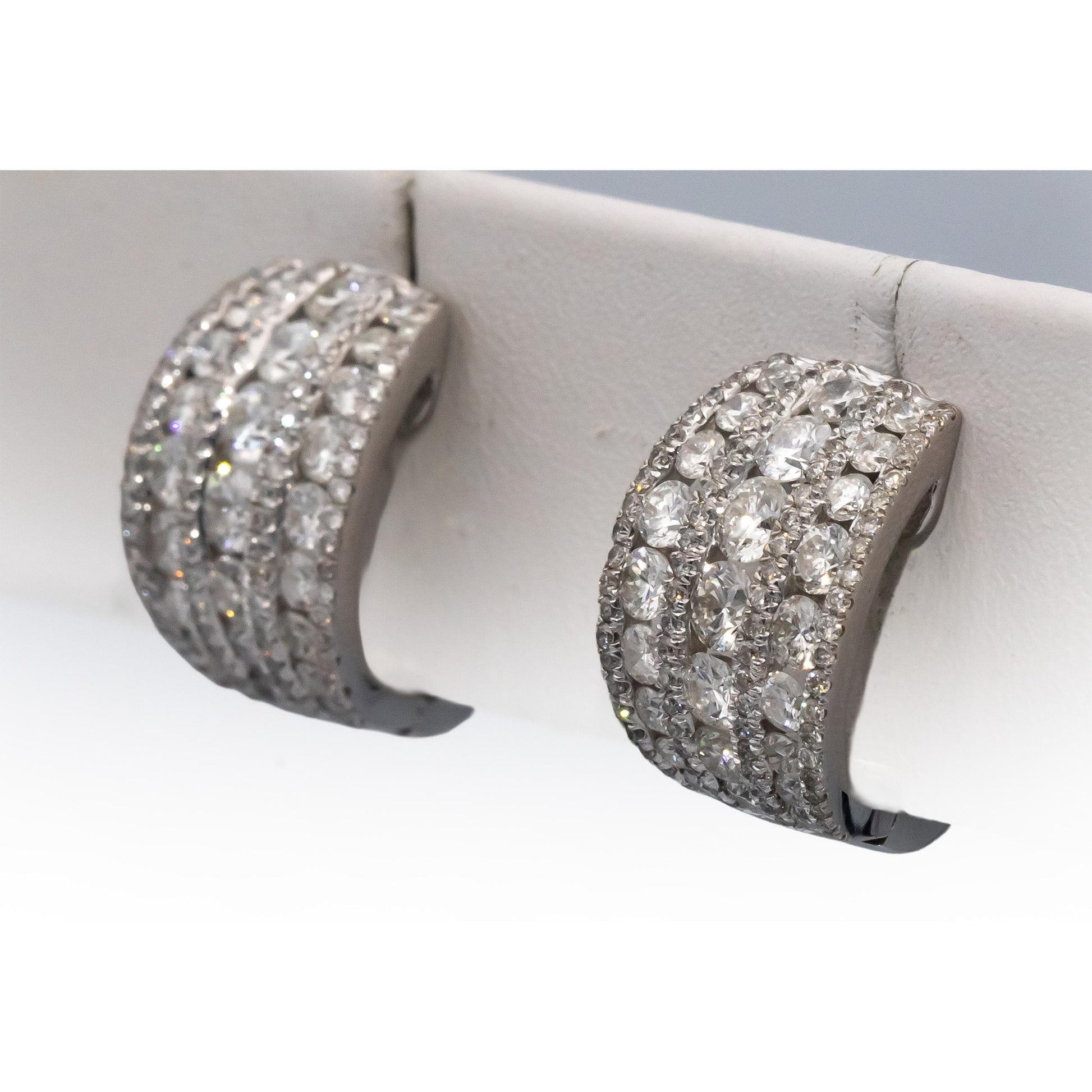 14k White Gold Round Diamond Curved Cluster Earrings 2.0CTW