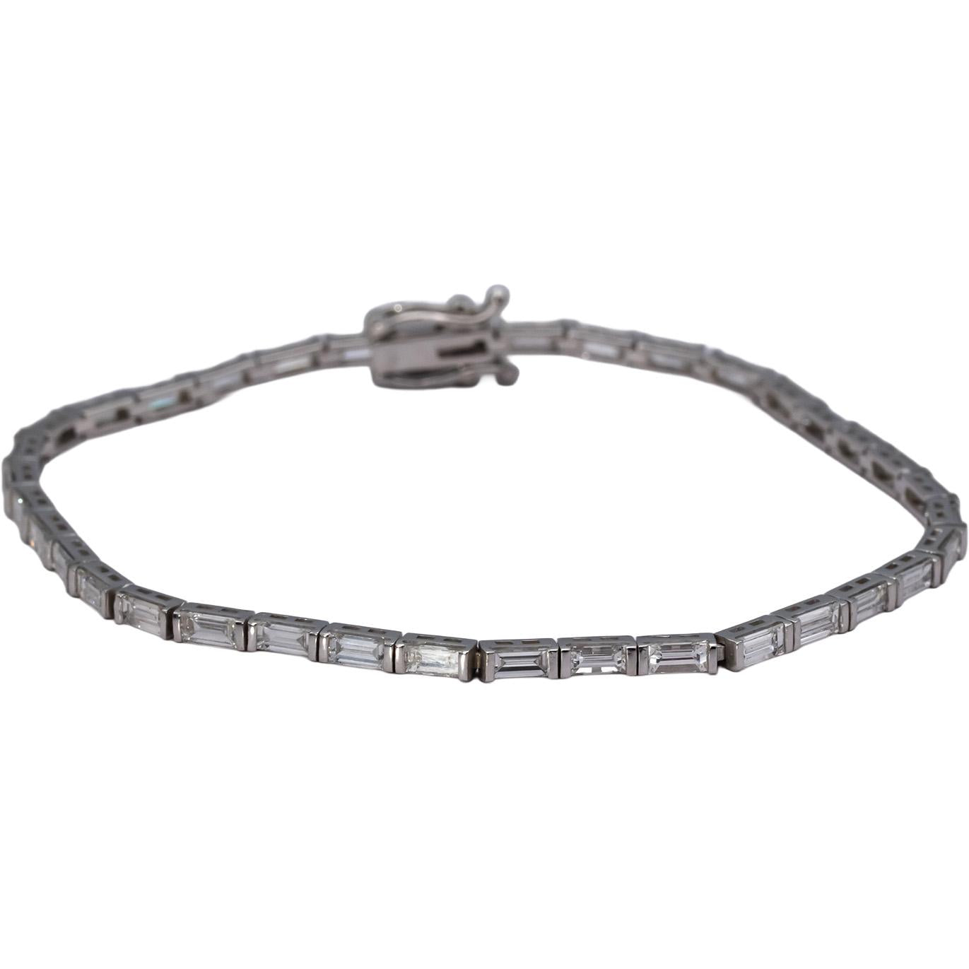 14k White Gold VS Emerald Cut Diamond Tennis Bracelet 3.94CT