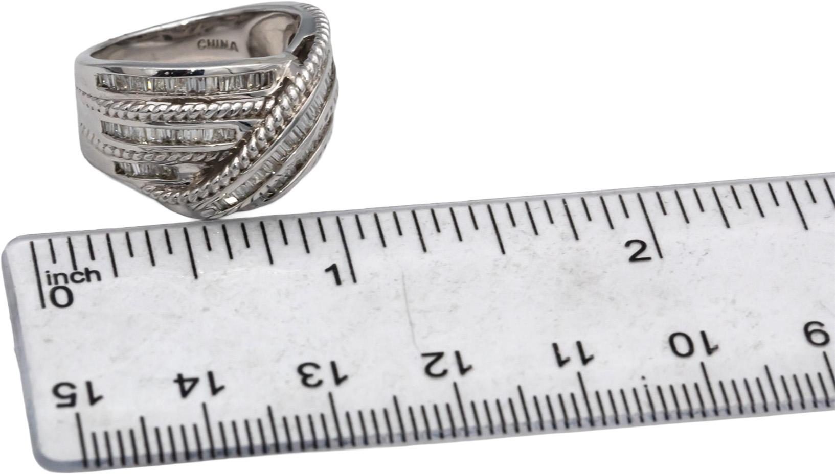 14k White Gold Round and Baguette Cut Diamond Crossover Ring 0.50CT Size 7