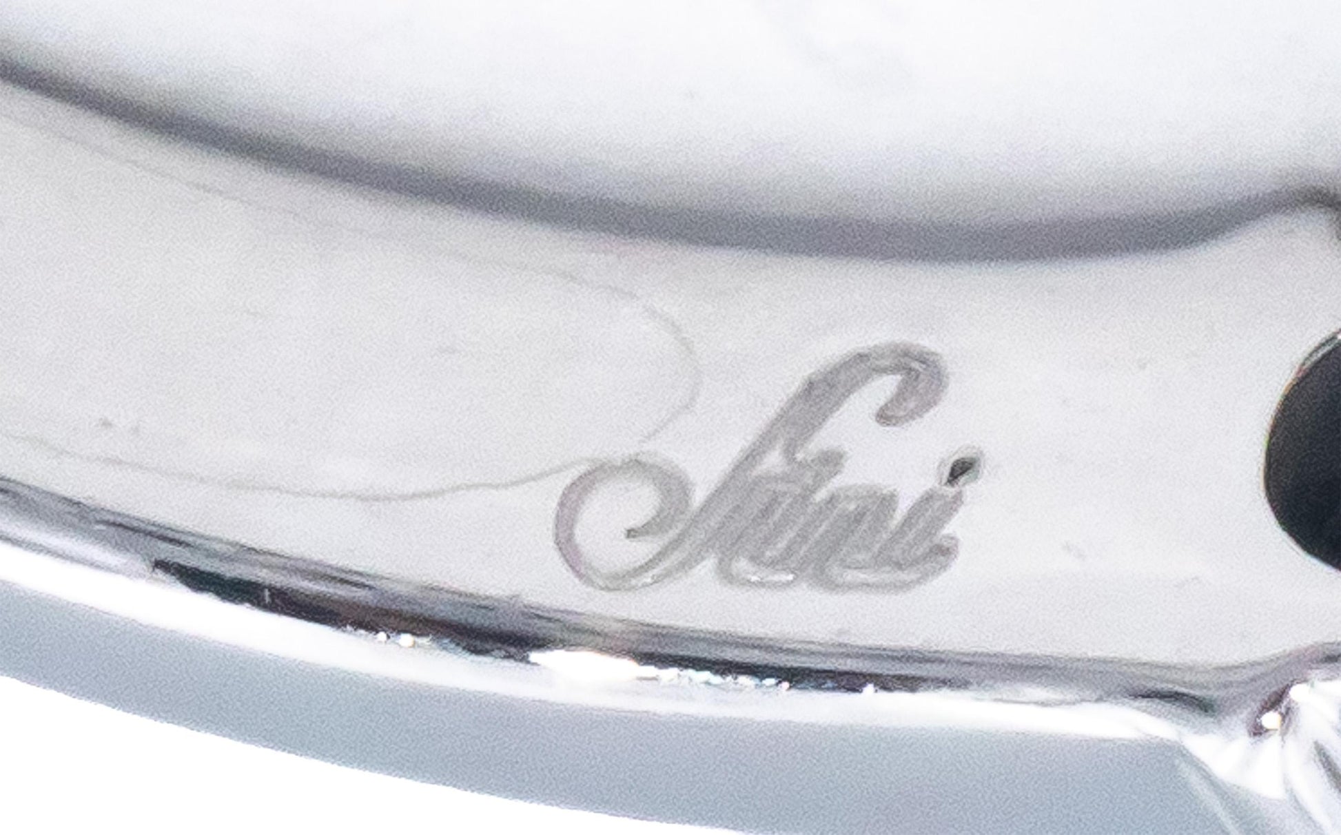 14k White Gold 0.05CT White and Blue Diamond Illusion Setting Band Ring Size 6