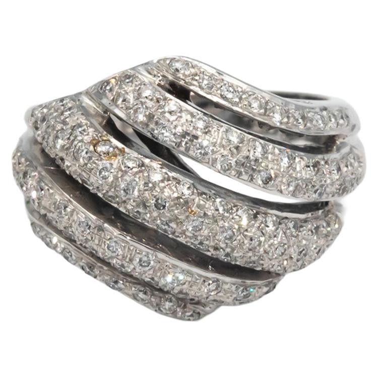 18K White Gold Diamond Dome Ribbon Band Cocktail Ring 1.0cts  Size 6.50