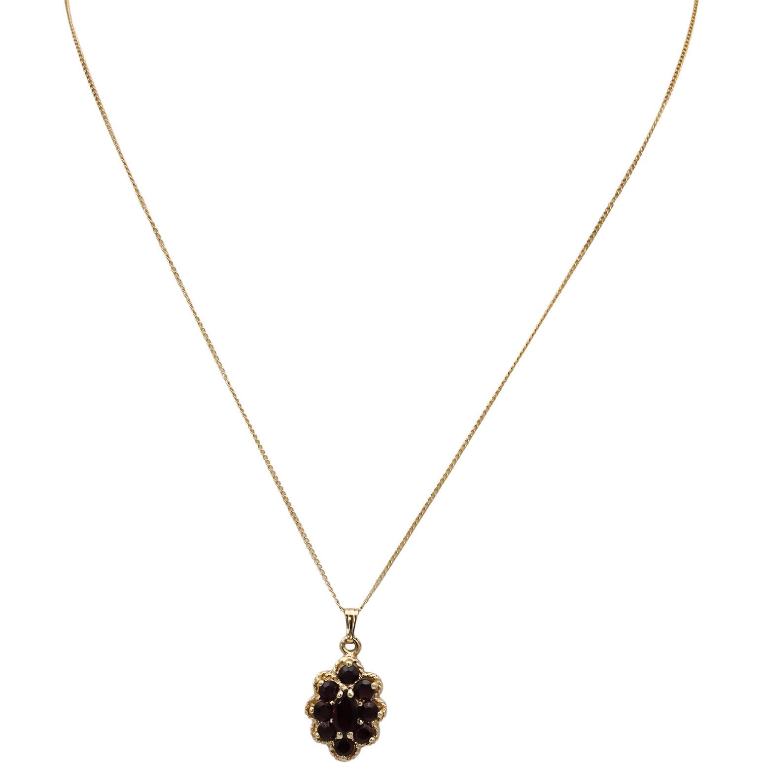 14k Yellow Gold Oval and Round Garnet Cluster Pendant Necklace 1.30CT