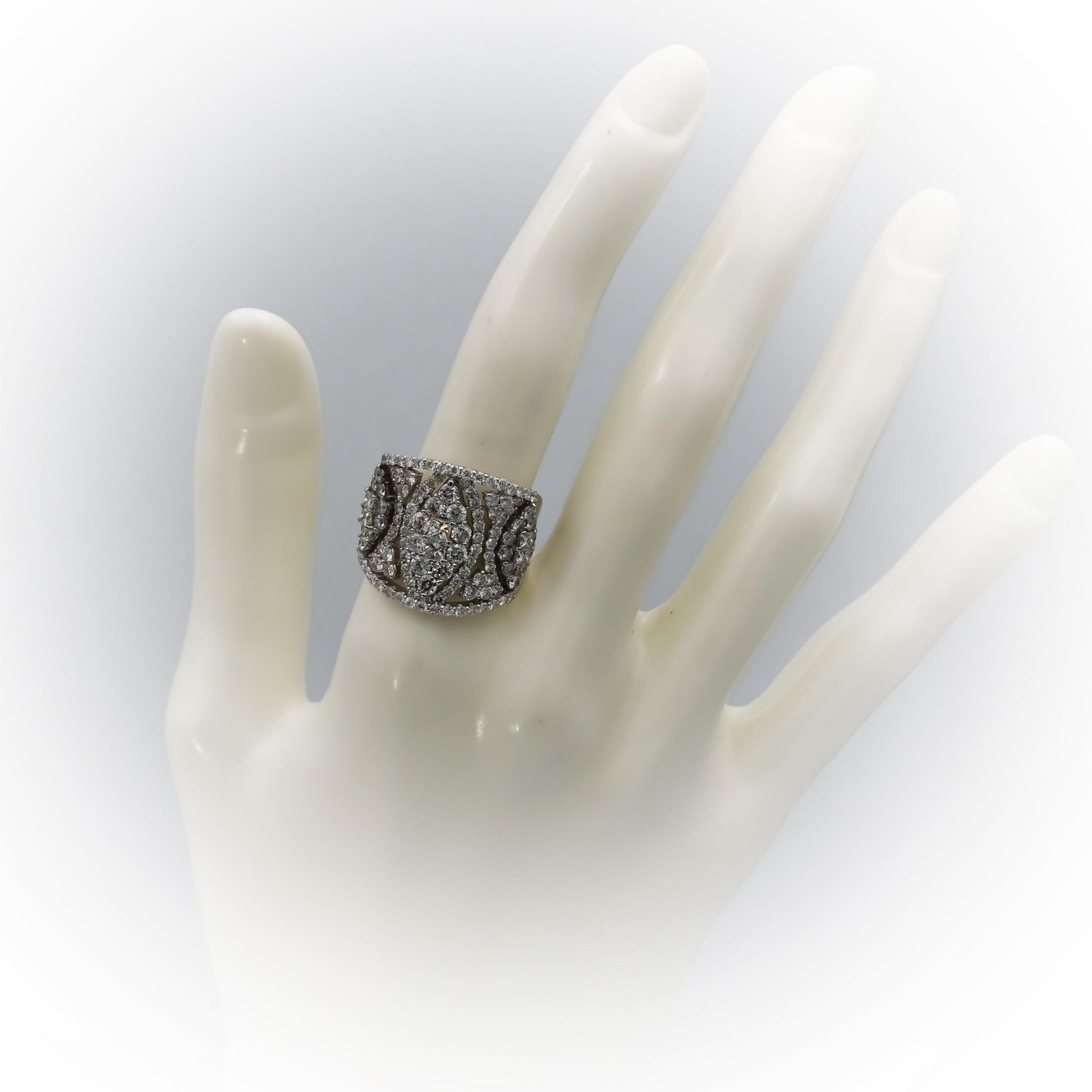 18k White Gold Princess and Round Diamond Cluster Cocktail Ring 2.50CT Size 7