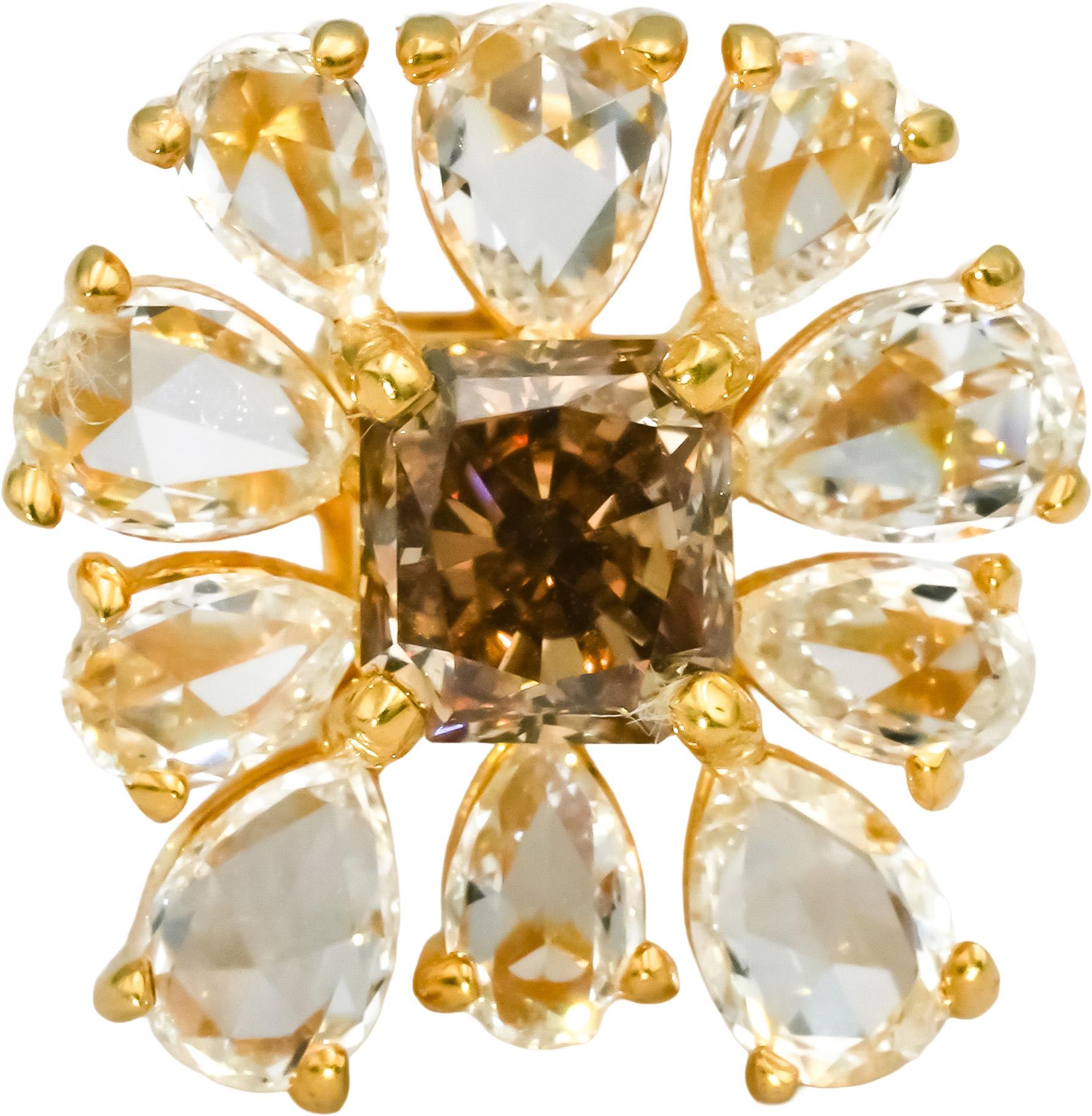 18k Yellow Gold VS Cushion and Pear Cut Diamond Stud Earrings 4.37CT 22 Pieces