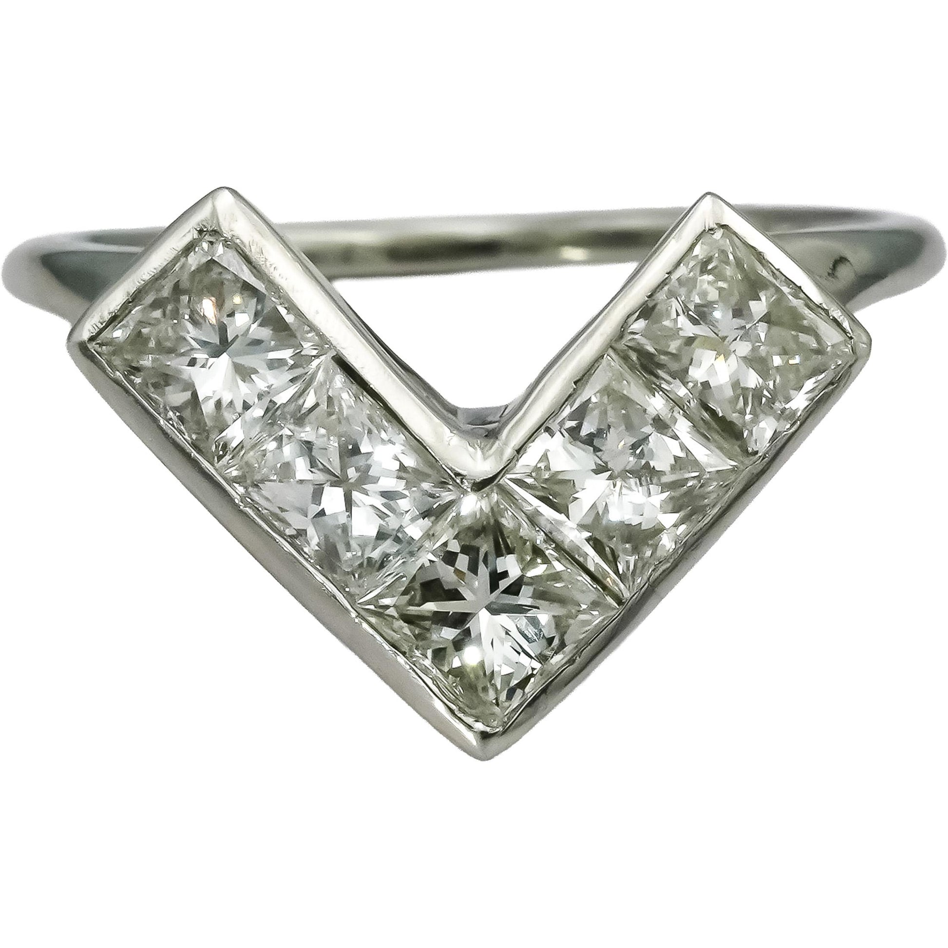 18k White Gold VS Princess Cut Diamond Chevron Ring 2.50CT Size 9.5