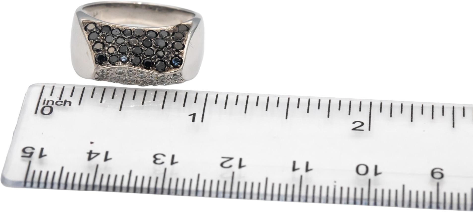 LE VIAN 18k White Gold White and Black Round Diamond Cluster Ring 1.0CT Size 7