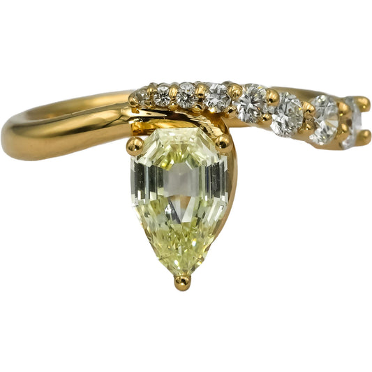 18k Yellow Gold Pear and Round Diamond Engagement Ring 1.42CT w/ 1.04CT Center