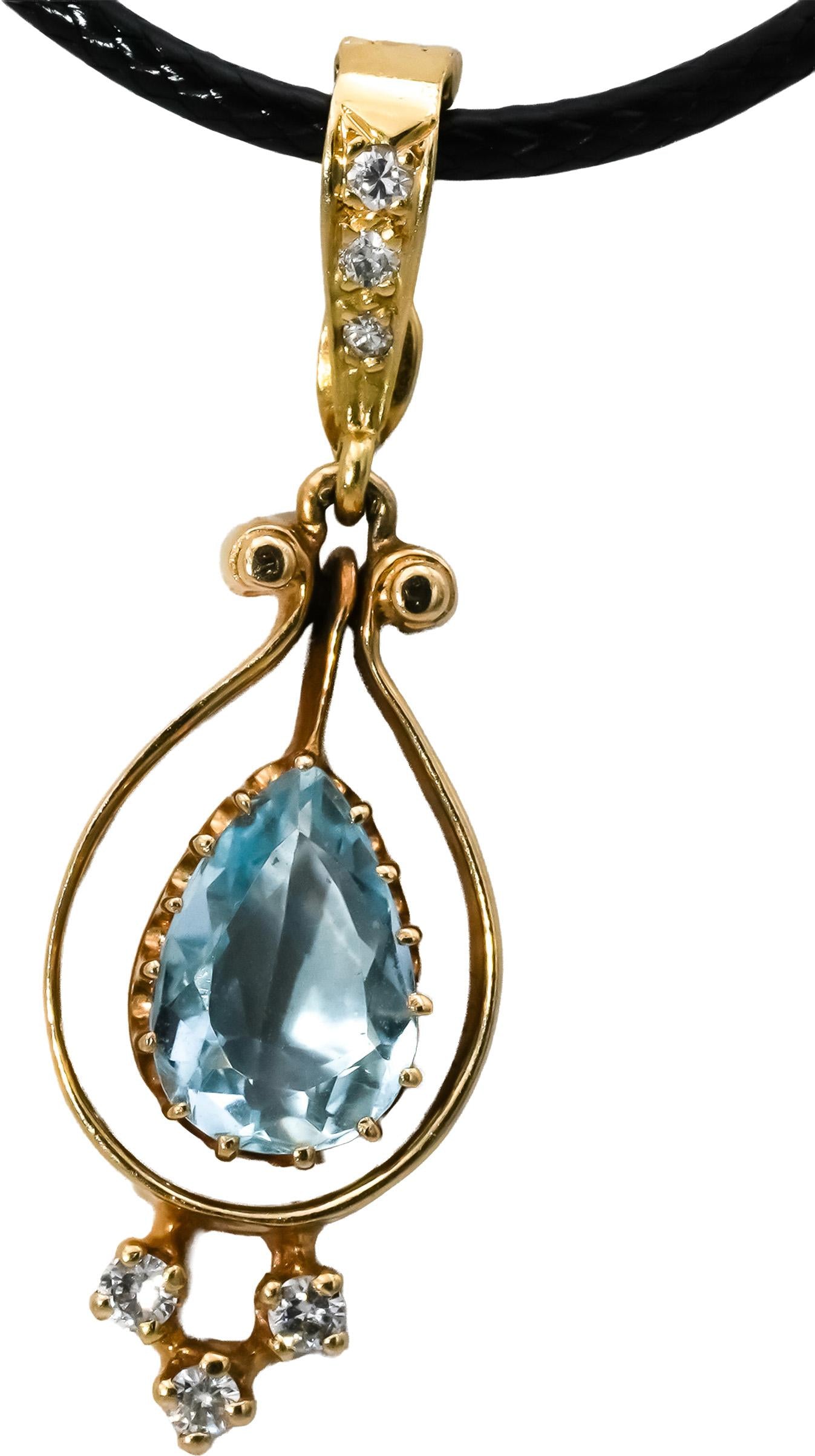 Vintage 14k Yellow Gold Diamond and Aquamarine Pendant Necklace 1.60CT
