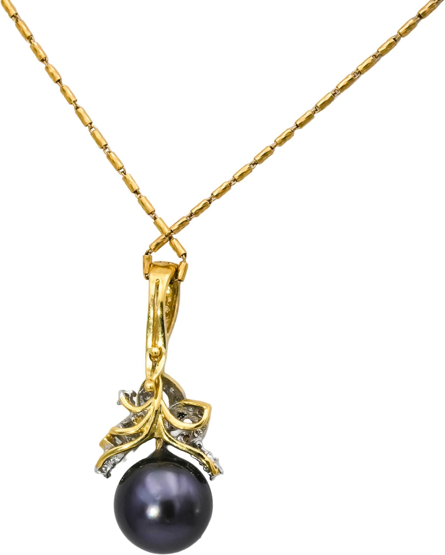 18k Yellow Gold Diamond and 10.8mm Black Pearl Pendant Necklace 0.20CT
