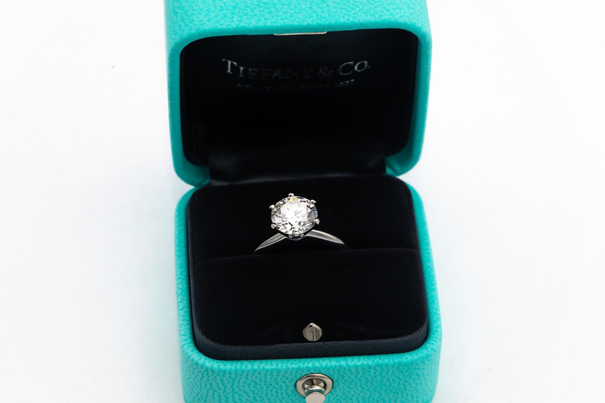 TIFFANY & CO. Platinum VS1/I Diamond Engagement Ring 2.22CT w/ Papers $56,500