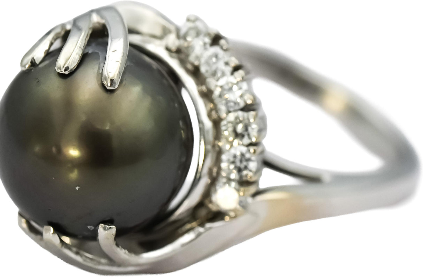 14k White Gold Round Diamond and Black Pearl Cocktail Ring 0.25CT