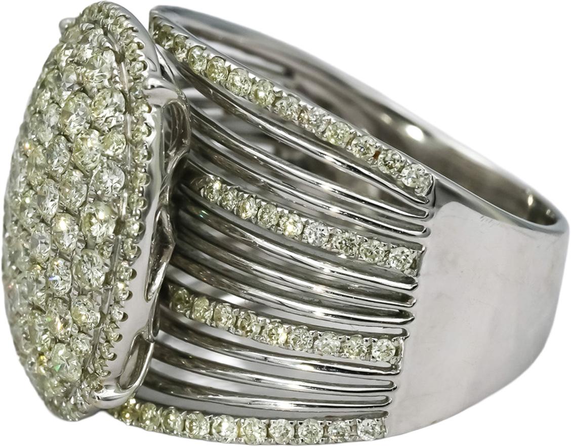 18k White Gold Round Diamond Pave Set Cluster Cocktail Ring 2.50CT Size 7.5