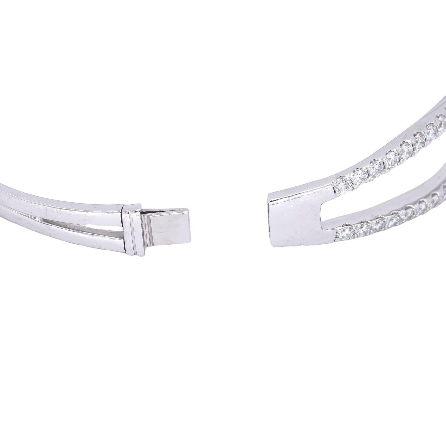 ODELIA 18k White Gold 3.0CT VS Diamond Infinity Crossover Bangle Bracelet