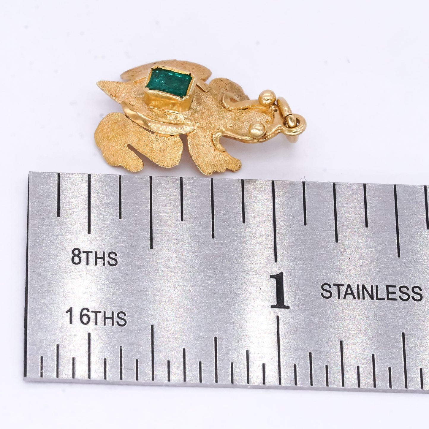 18k Yellow Gold Jewelry 0.25CT Emerald Turtle Charm Pendant