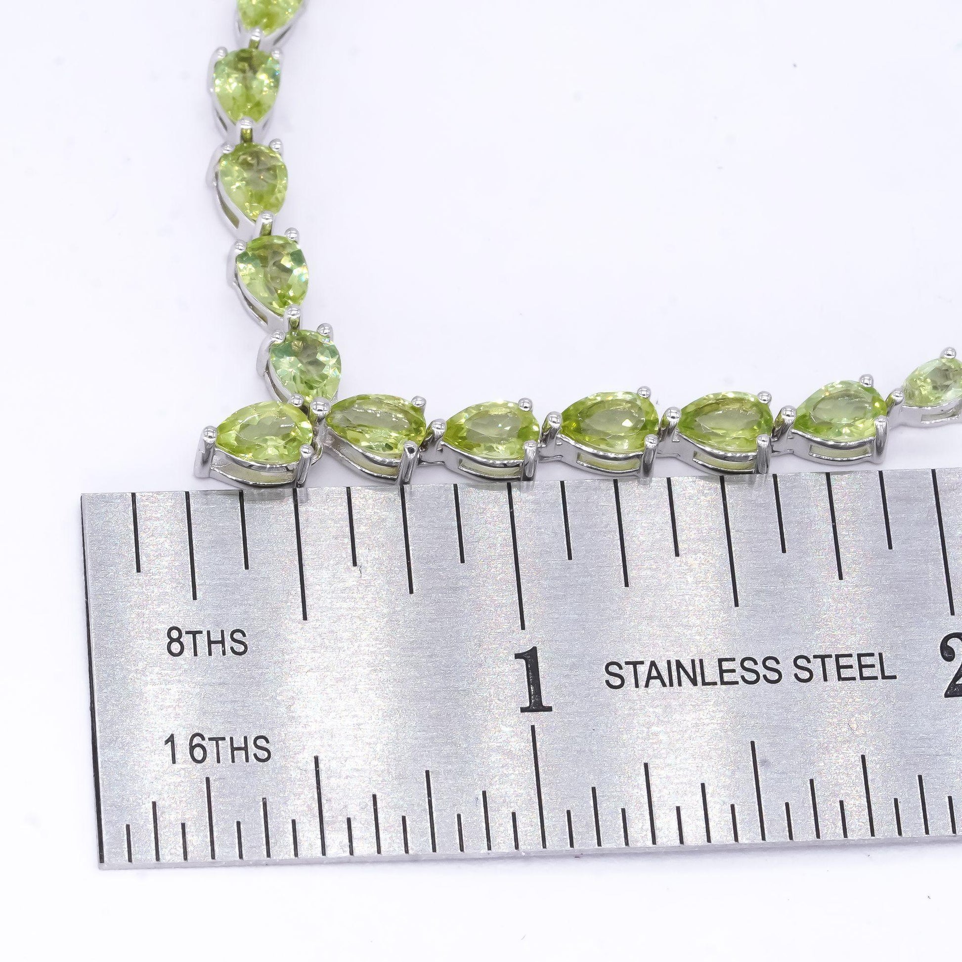 Sterling Silver 10.0ct Peridot Fancy Formal V Style Necklace