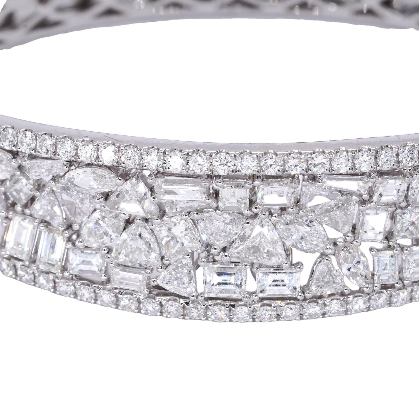 18k White Gold 9.69CT Diamond Assorted Cut Bangle Bracelet