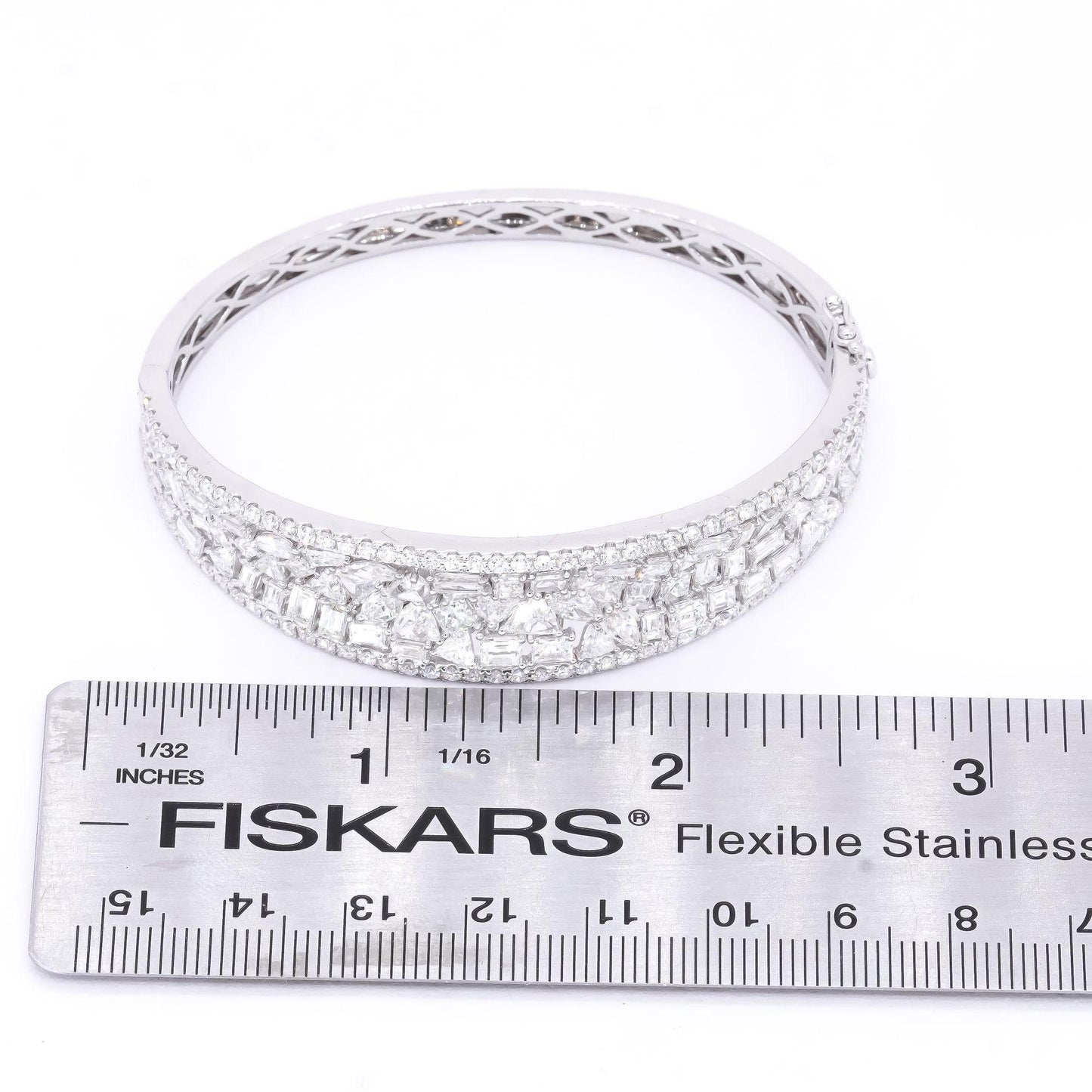 18k White Gold 9.69CT Diamond Assorted Cut Bangle Bracelet