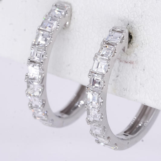 18k White Gold 0.95ct Carre Cut Diamond Diamond Hoop Earrings