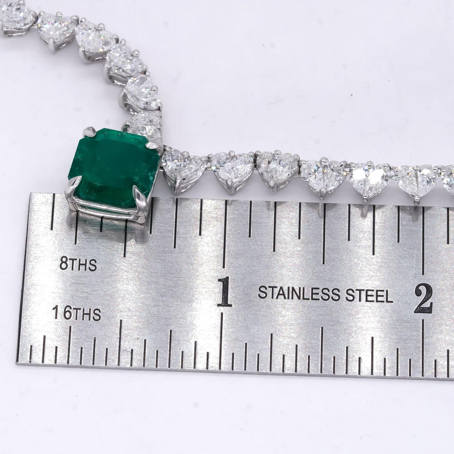 18k White Gold 24.07ct VS Diamond & Colombian Emerald Formal Necklace