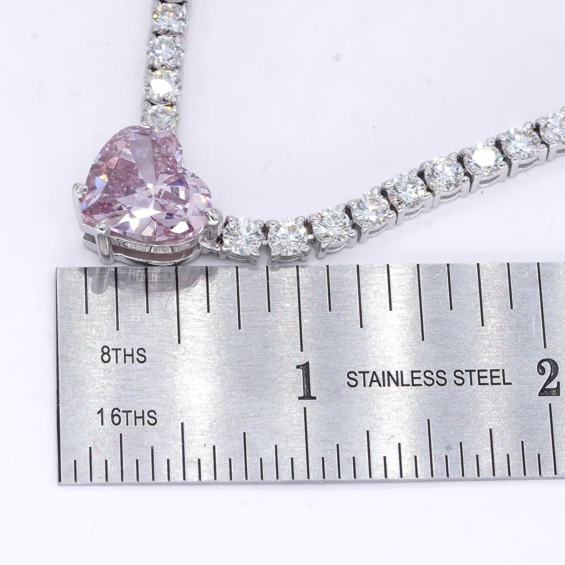 GIA Cert 31.28ct VVS Heart Shaped Pink & Round Cut Diamond Formal Necklace