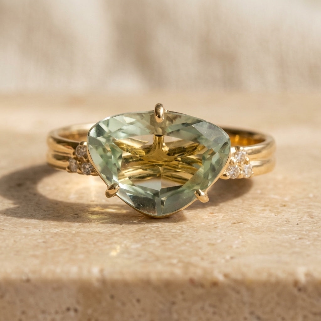 18k Yellow Gold Aquamarine Ring 2.0CT Size 7 w/ Diamond Accents
