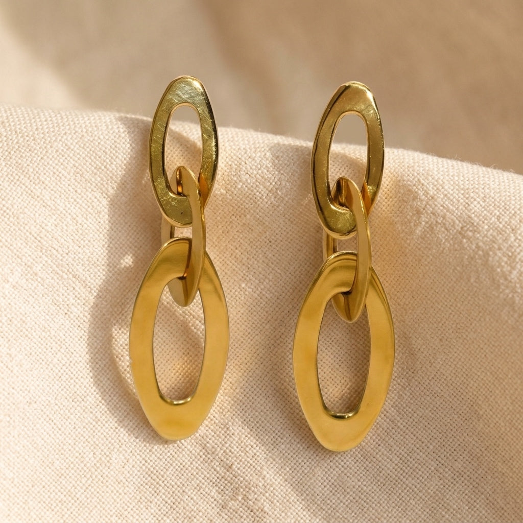 ROBERTO COIN 18k Yellow Gold Chic & Shine Oval Link Drop Earrings