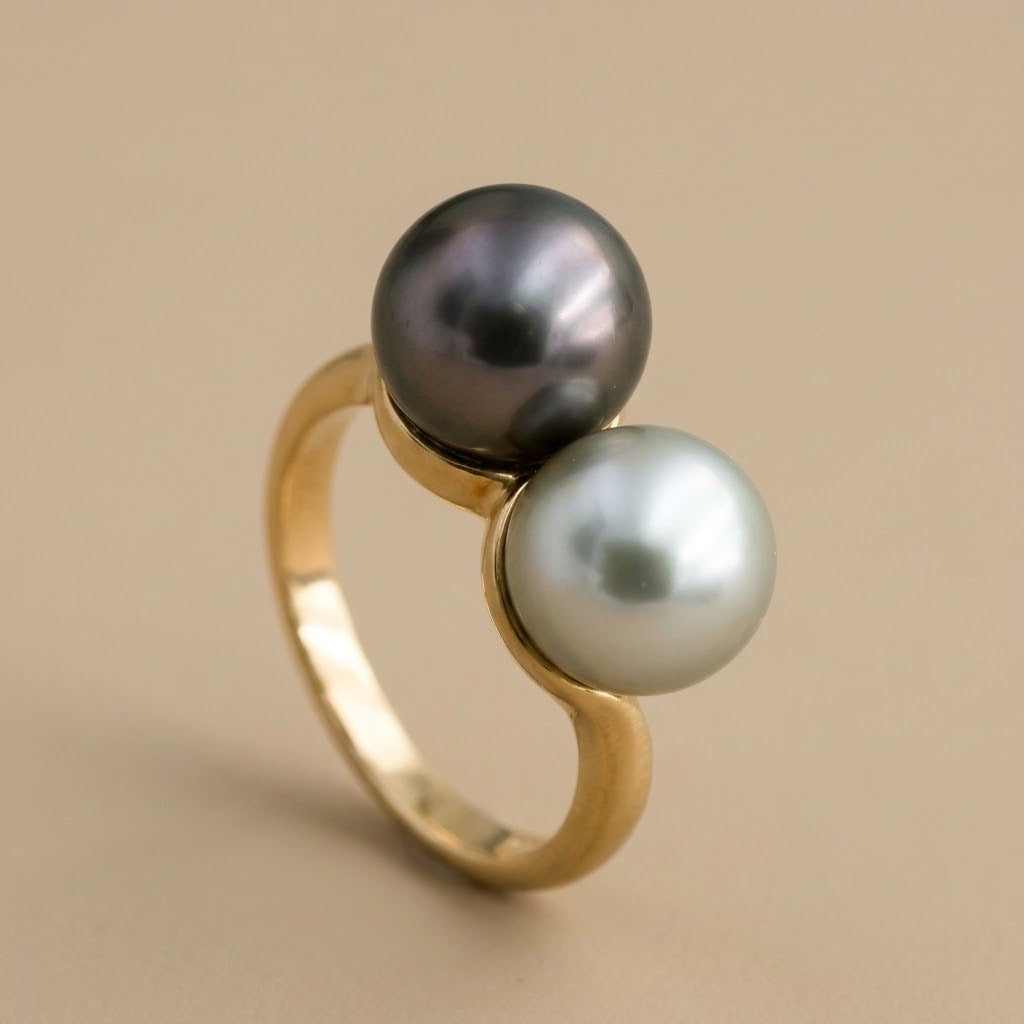18k yellow gold Tahitian and white pearl cocktail ring