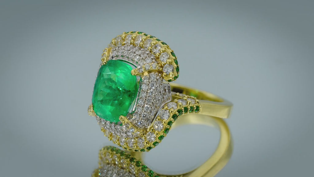 STAMBOLIAN 18k Yellow Gold Emerald and VS Diamond Cocktail Ring 10.50CT Size 8