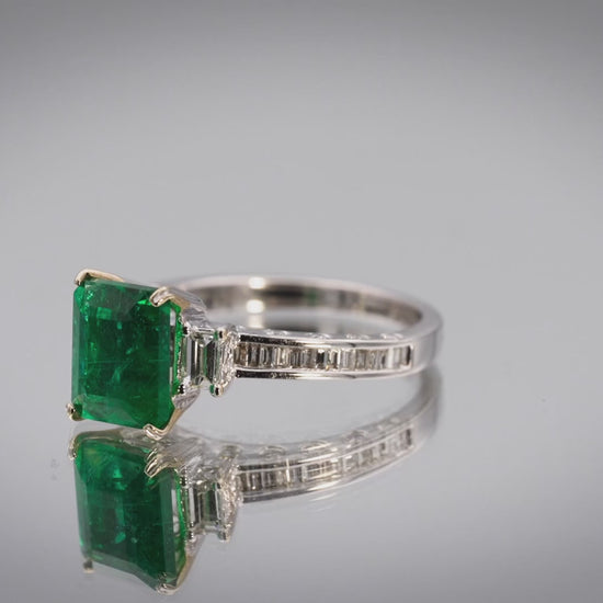 GIA Certified 18k White Gold Zambia Emerald and VS Diamond Ring 2.94CT Size 6.25