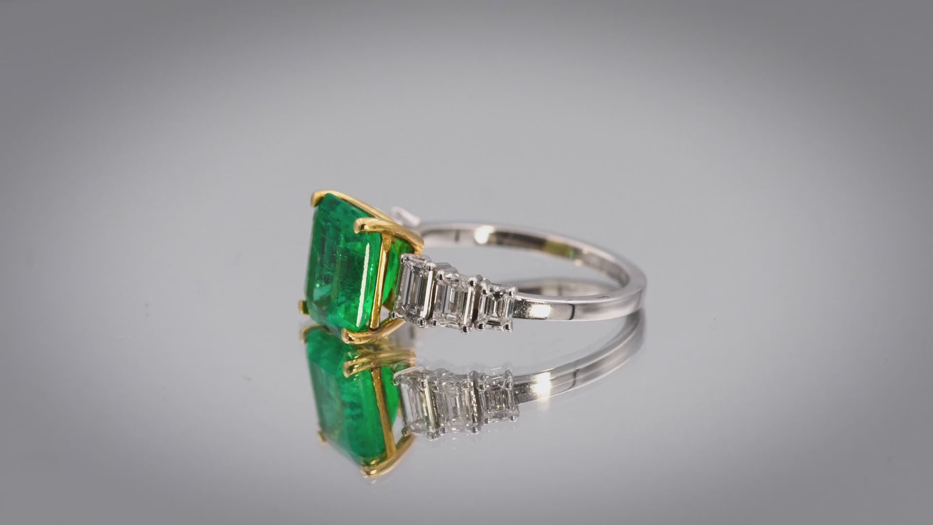 GIA 18k White Yellow Gold Colombian Emerald & Diamond Cocktail Ring 4.0CTW Sz 7